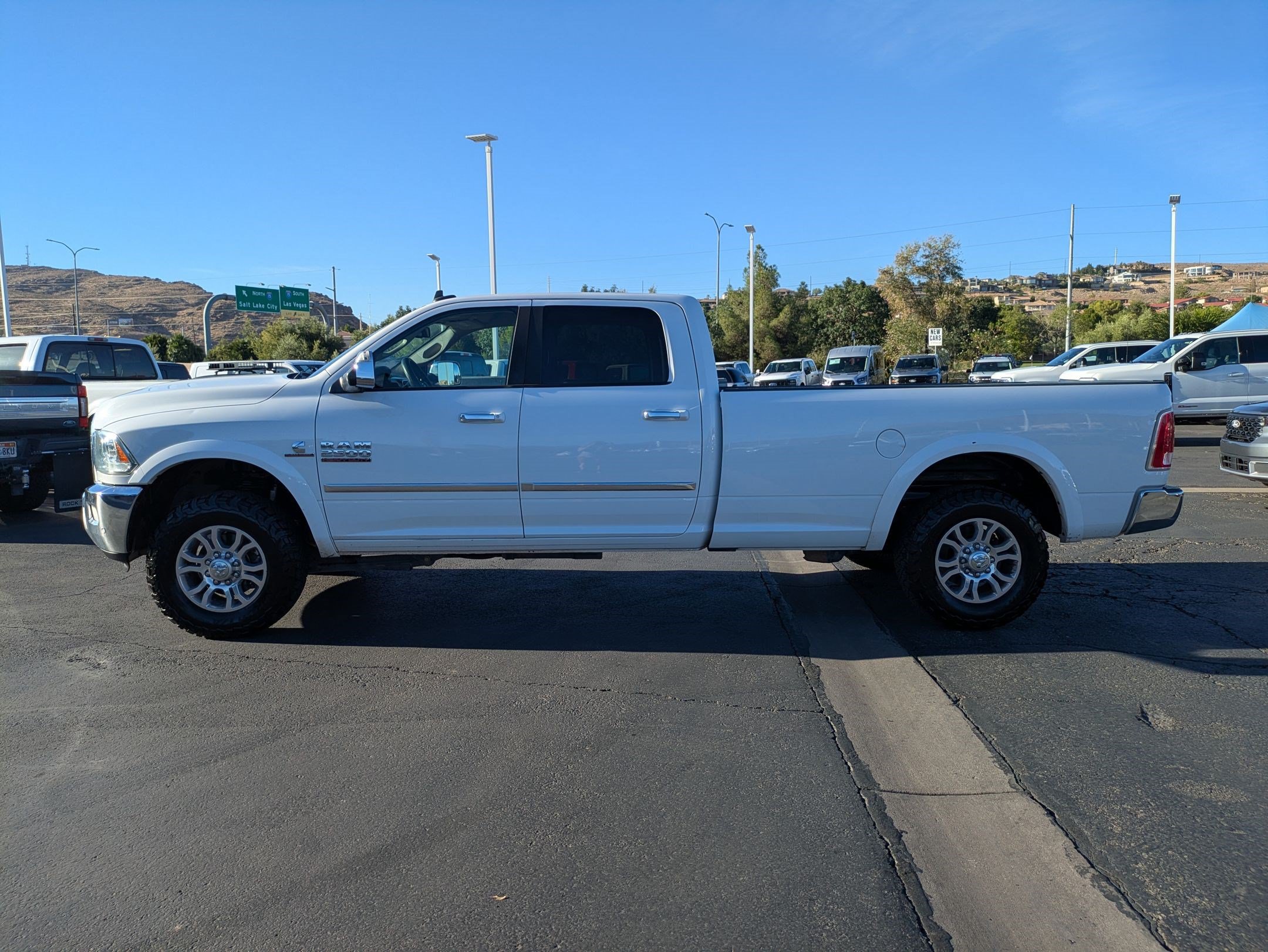 Used 2017 RAM 2500 Laramie AWD/4WD image 7