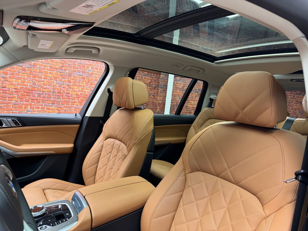Certified 2024 BMW X7 xDrive40i w/ Executive Package AWD/4WD image 3