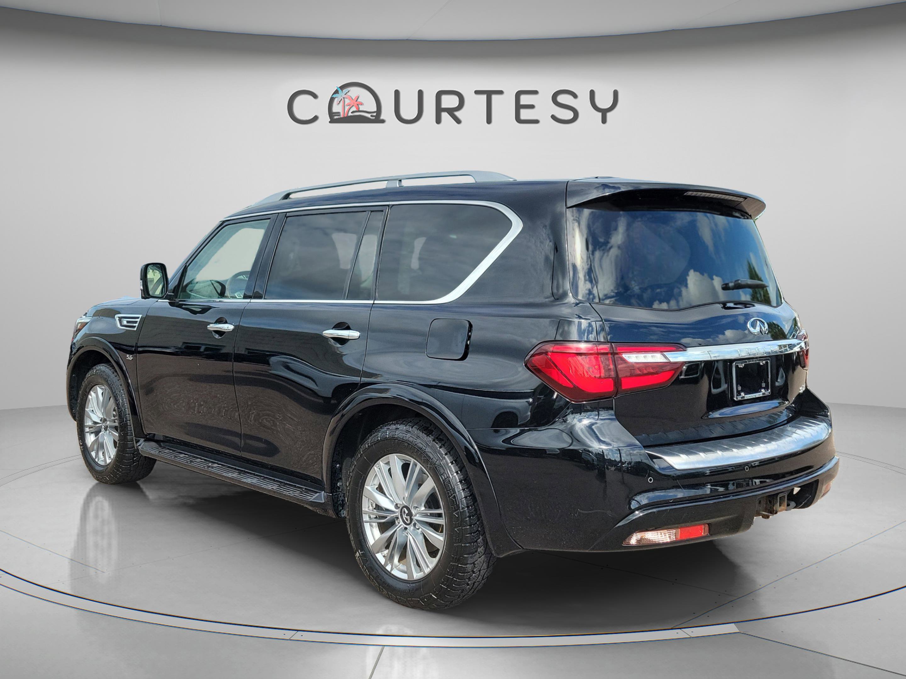 Certified 2019 INFINITI QX80 Luxe w/ Proassist Package AWD/4WD image 2