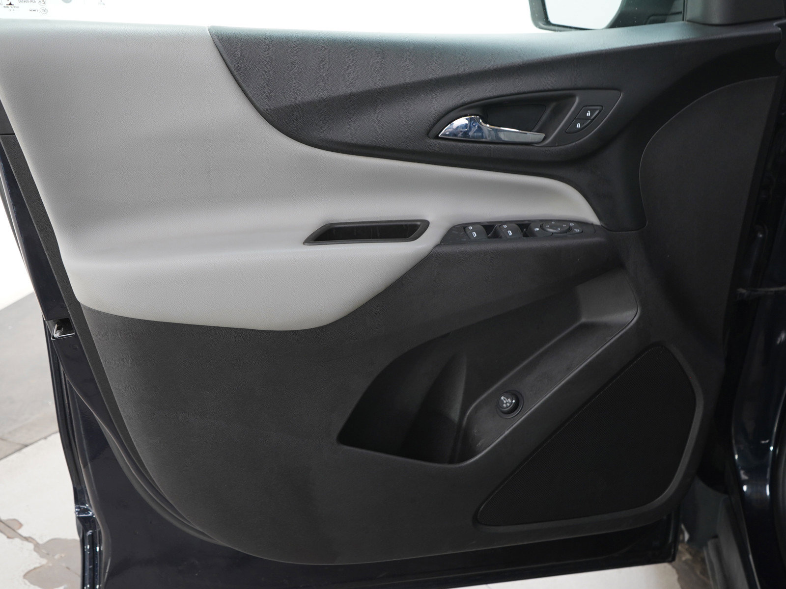 Used 2020 Chevrolet Equinox LT image 21