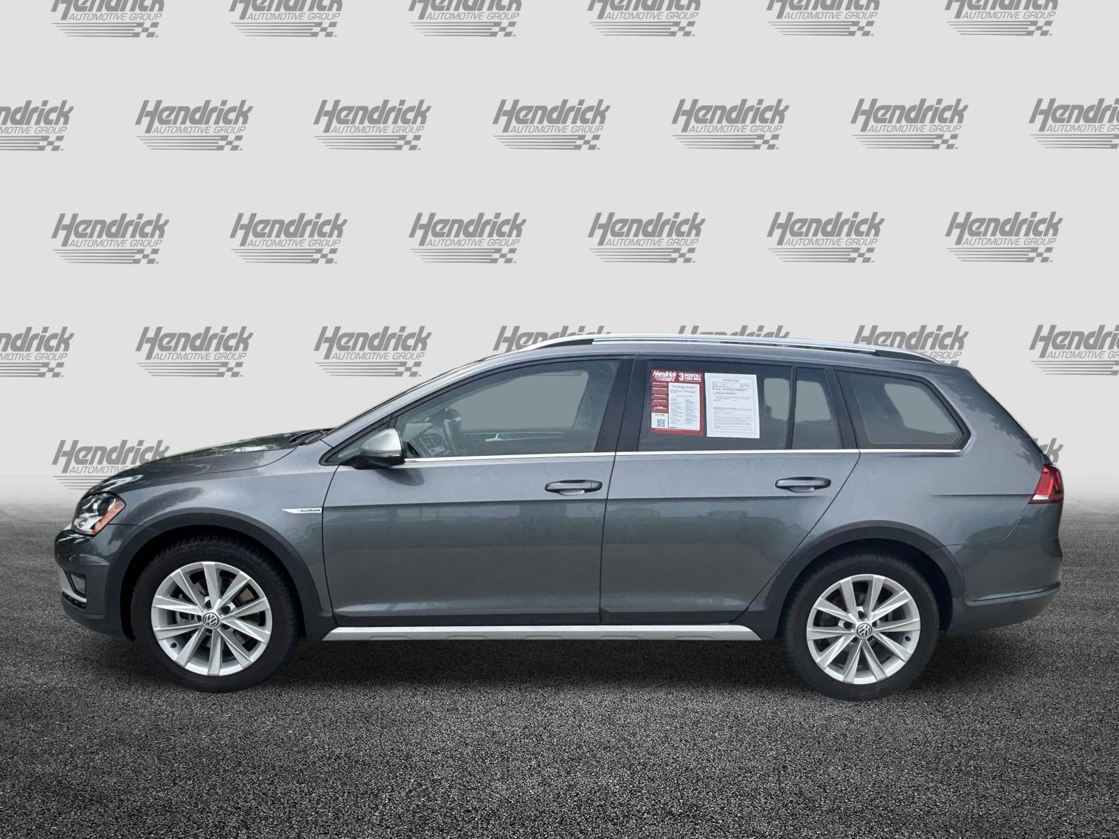 Used 2017 Volkswagen Golf Alltrack S AWD/4WD image 7