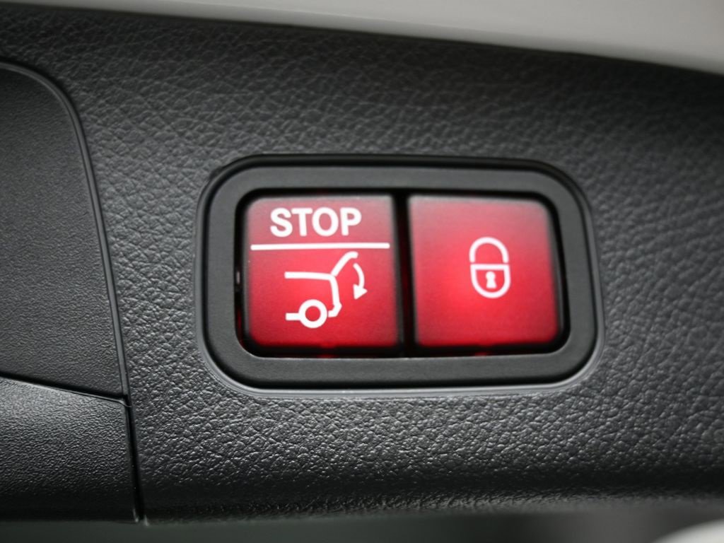 Used 2022 Mercedes-Benz GLA 250 GLA 250 w/ Premium Package Lite image 16