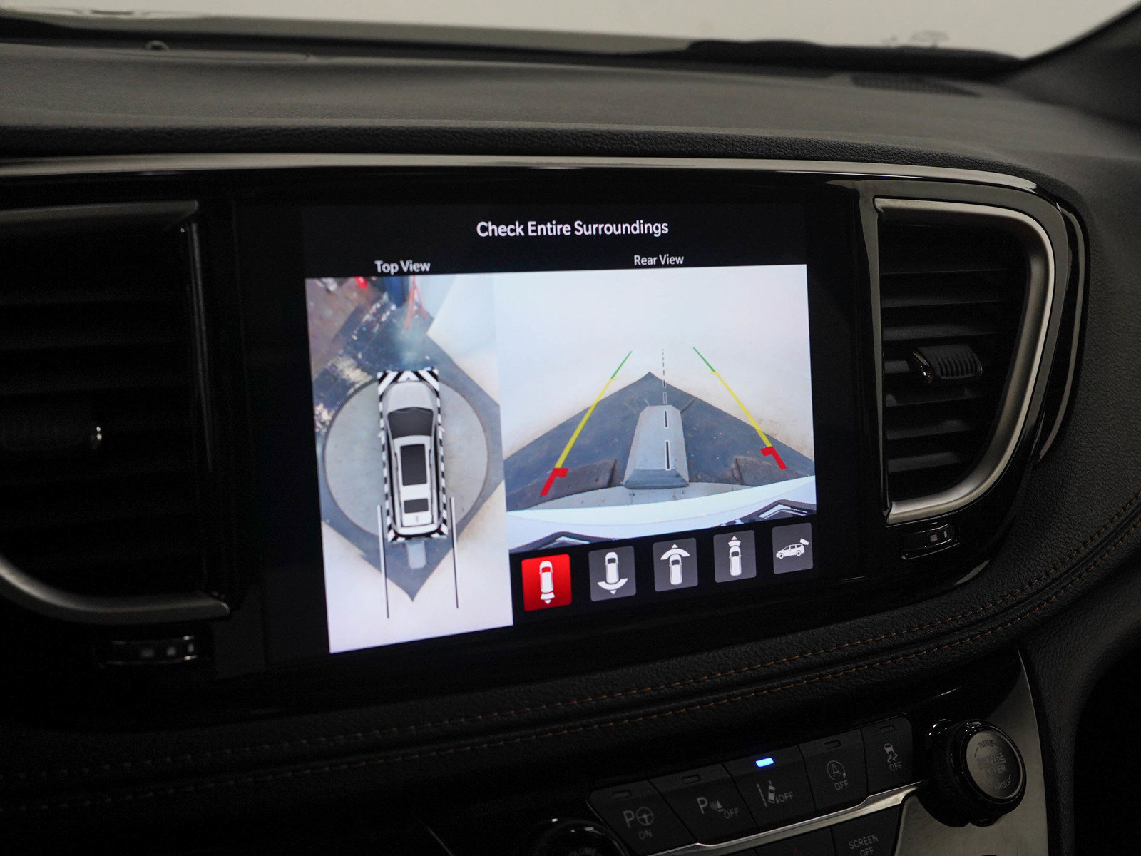 Used 2022 Chrysler Pacifica Pinnacle AWD/4WD image 26