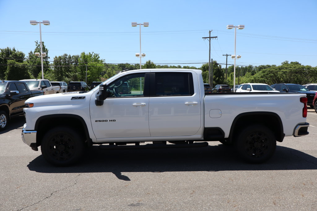 New 2026 Chevrolet Silverado 2500 LT w/ Safety Package AWD/4WD image 15