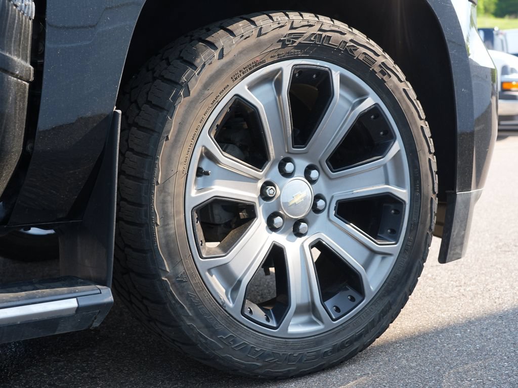 Used 2018 Chevrolet Suburban Premier AWD/4WD image 33