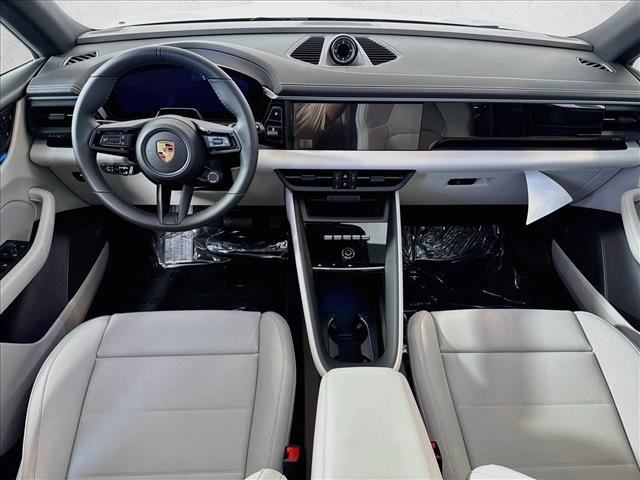 New 2026 Porsche Macan 4 Electric AWD/4WD image 21