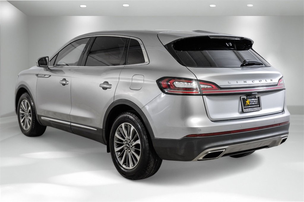 Used 2023 Lincoln Nautilus Reserve image 11