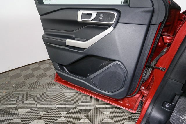 Used 2023 Ford Explorer XLT w/ Equipment Group 202A image 36