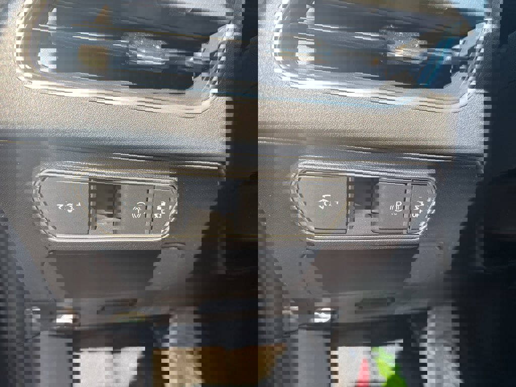 Used 2025 Kia K4 GT-Line w/ GT-Line Sunroof Package image 13