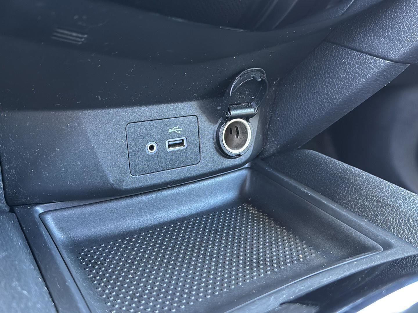 Used 2020 Nissan Rogue SV image 23