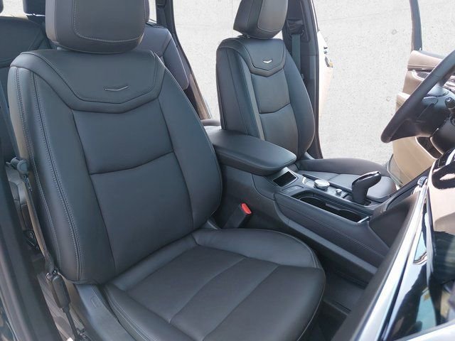 Used 2025 Cadillac XT6 Premium Luxury w/ Technology Package image 10