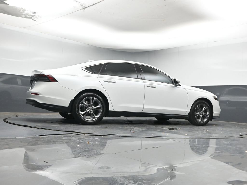 Used 2023 Honda Accord EX image 28