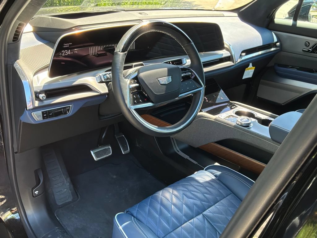 New 2026 Cadillac Vistiq Premium Luxury AWD/4WD image 13