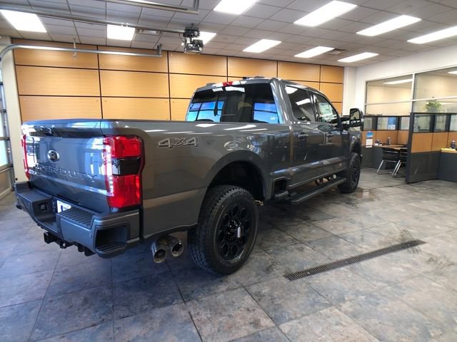 New 2026 Ford F250 Lariat w/ Black Appearance Package image 7