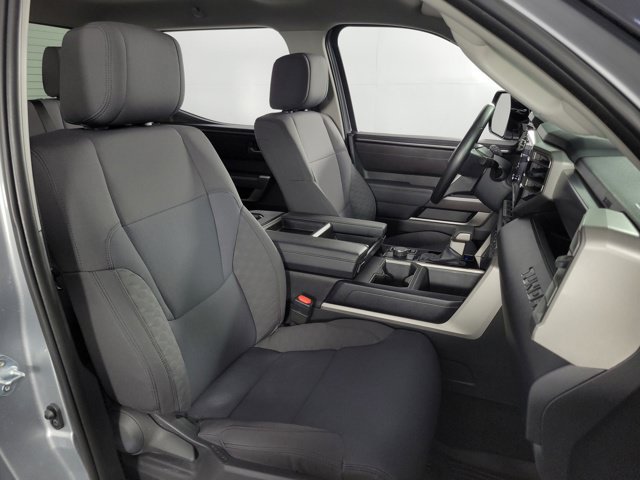 Used 2022 Toyota Tundra SR5 w/ SR5 Convenience Package AWD/4WD image 16