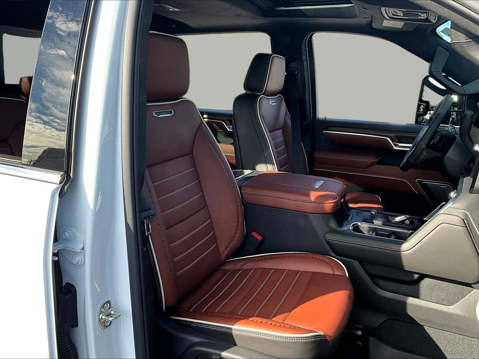 New 2026 GMC Sierra 2500 Denali Ultimate AWD/4WD image 19