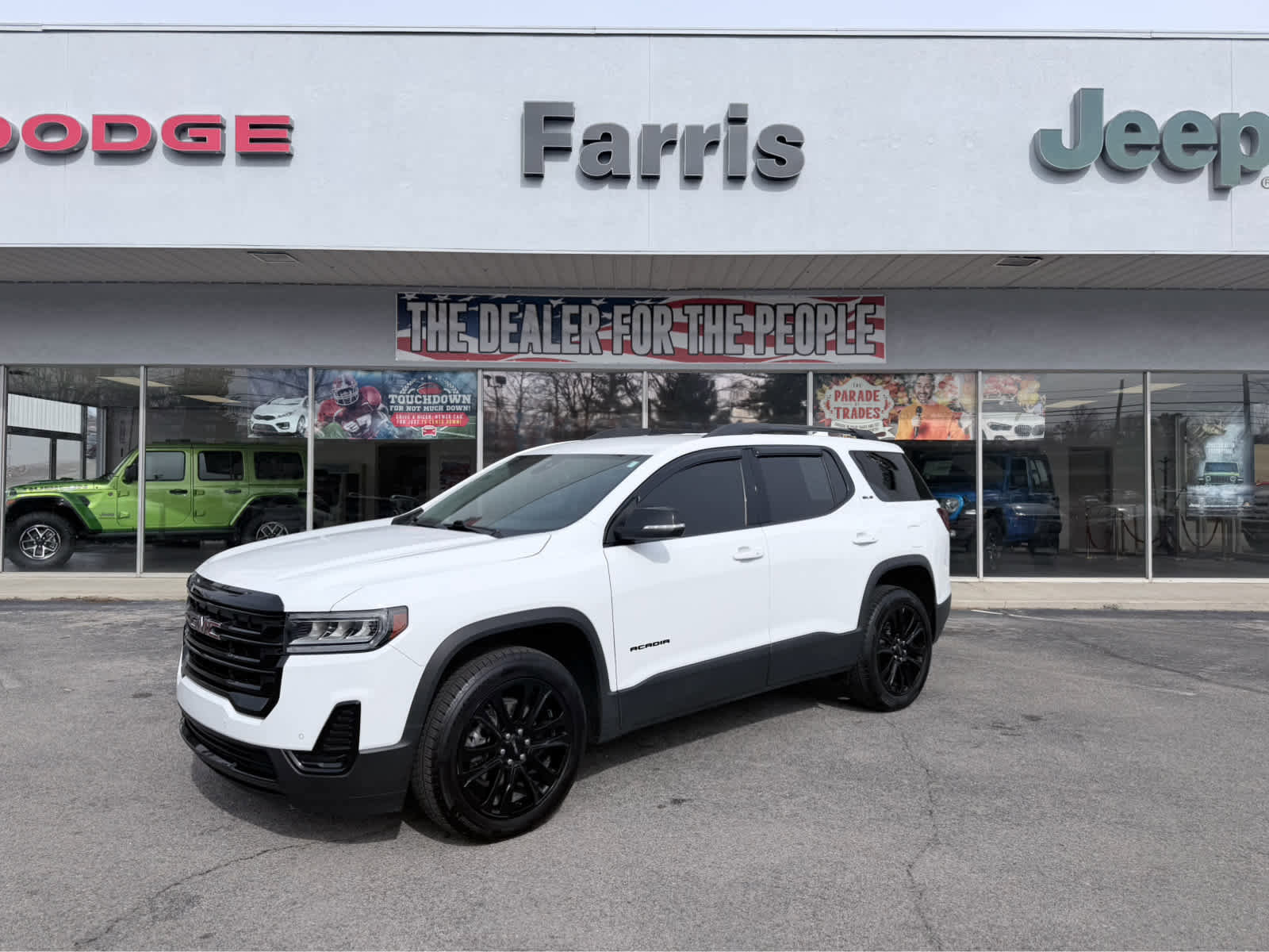 Used 2022 GMC Acadia SLE w/ Driver Convenience Package