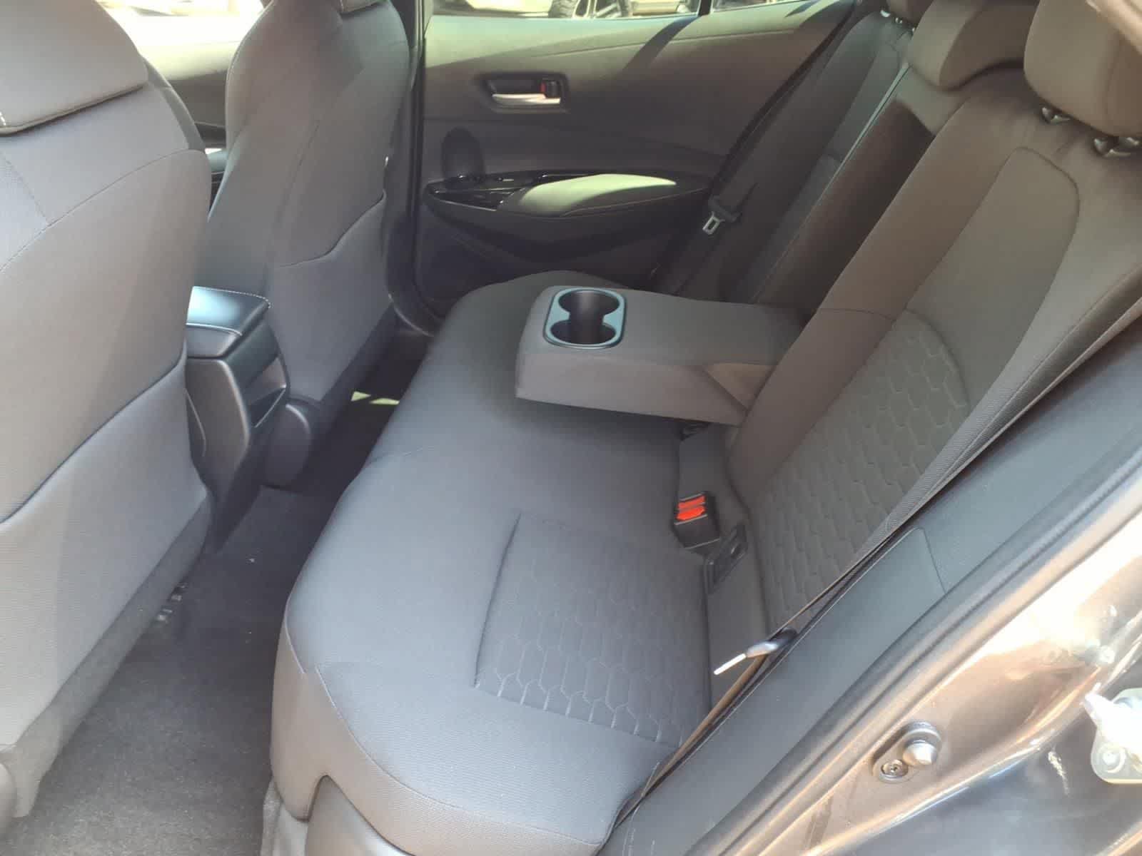 Used 2022 Toyota Corolla SE w/ Carpet Mat Package (TMS) FWD image 9