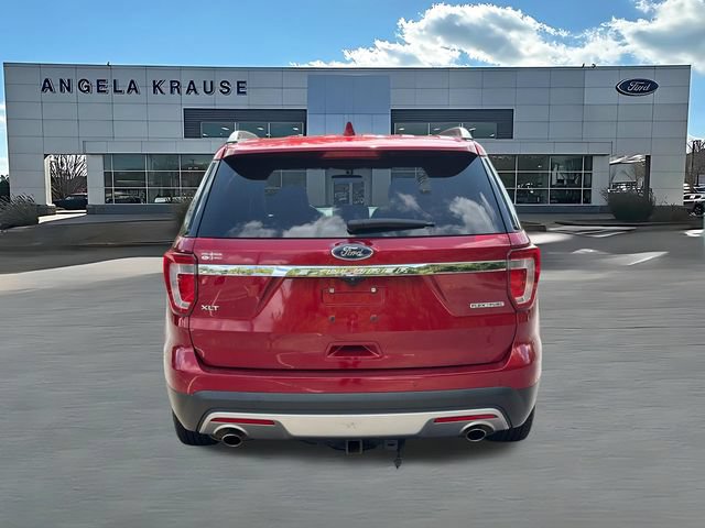 Used 2016 Ford Explorer XLT w/ Equipment Group 202A FWD image 7