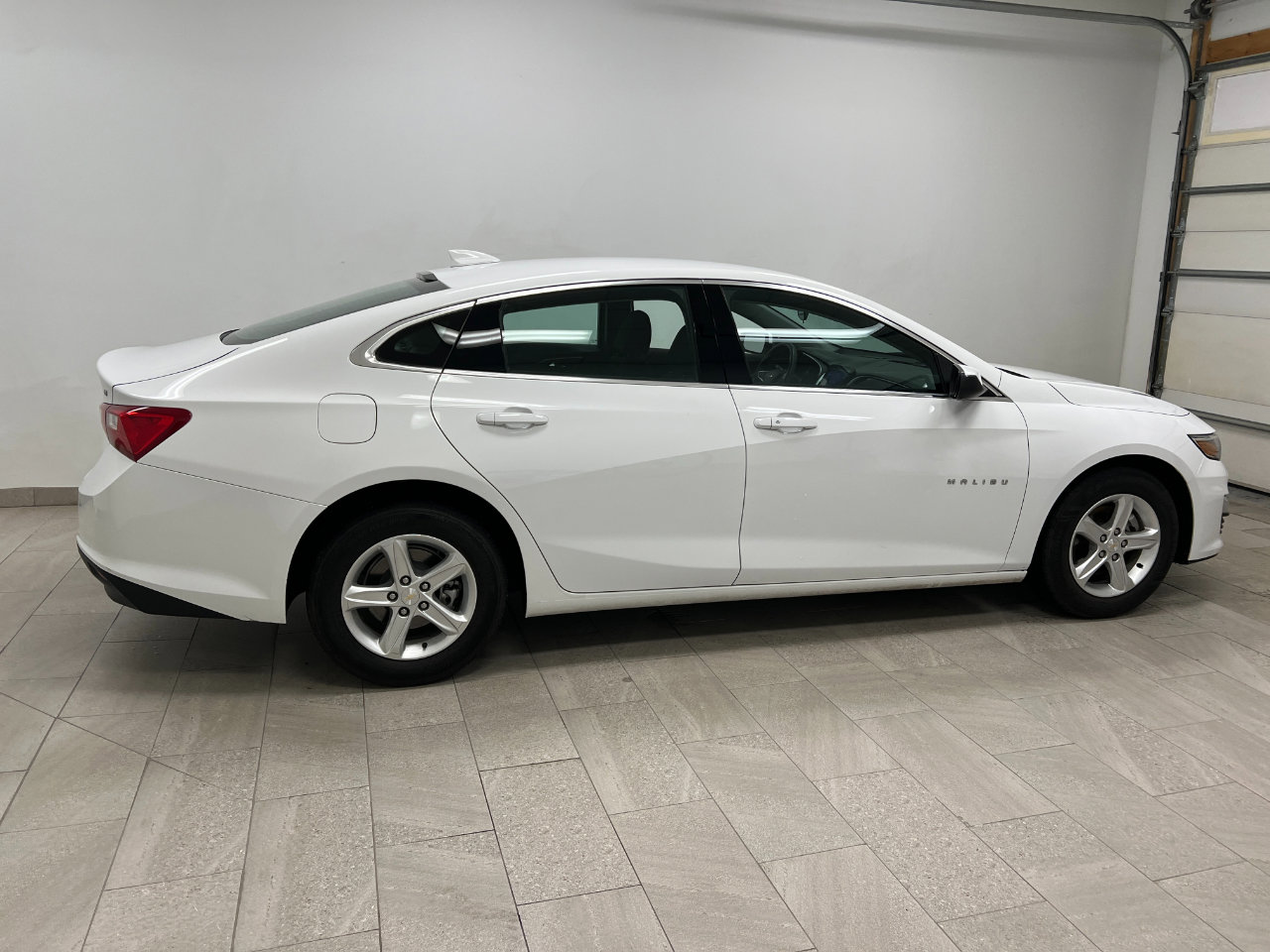 Used 2023 Chevrolet Malibu LT w/ Driver Confidence Package image 15