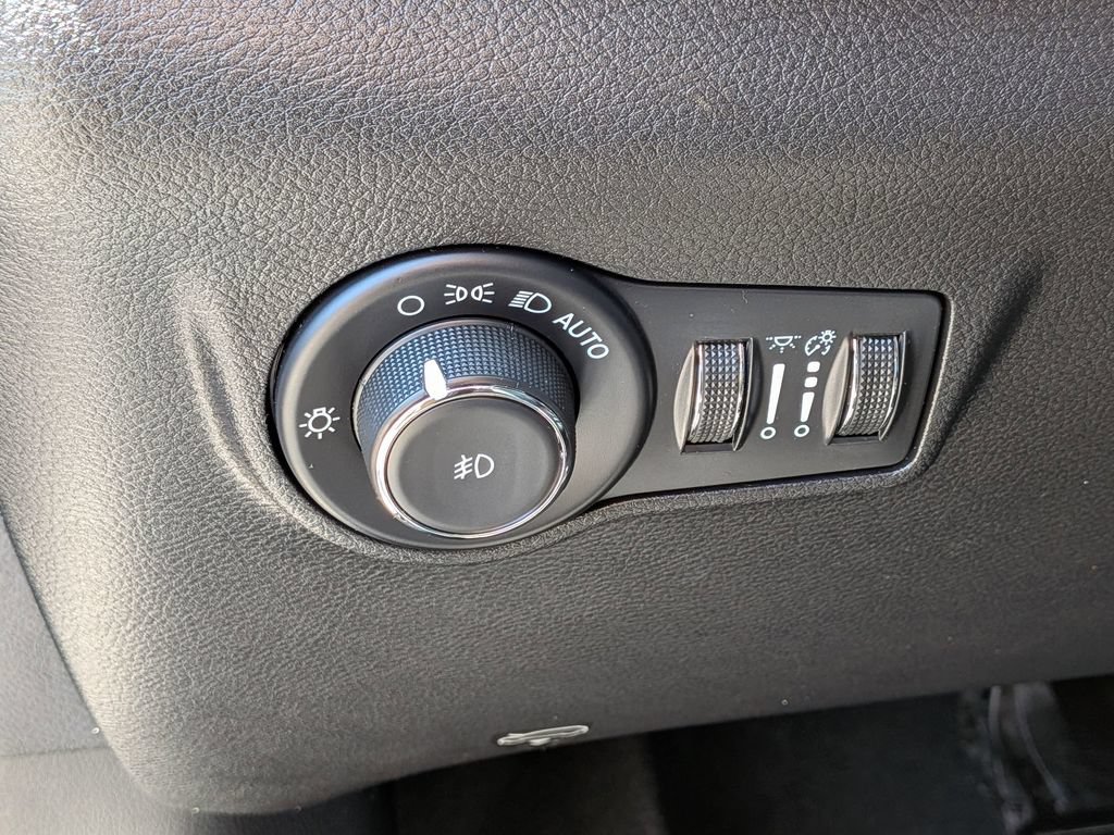 Used 2022 Jeep Compass Limited AWD/4WD image 14