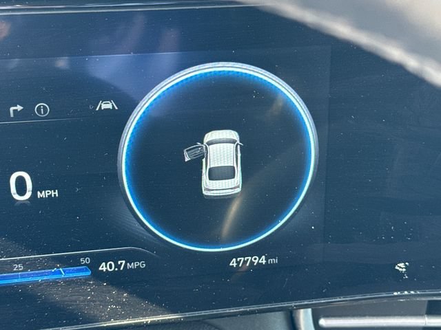 Used 2025 Hyundai Elantra SEL FWD image 19
