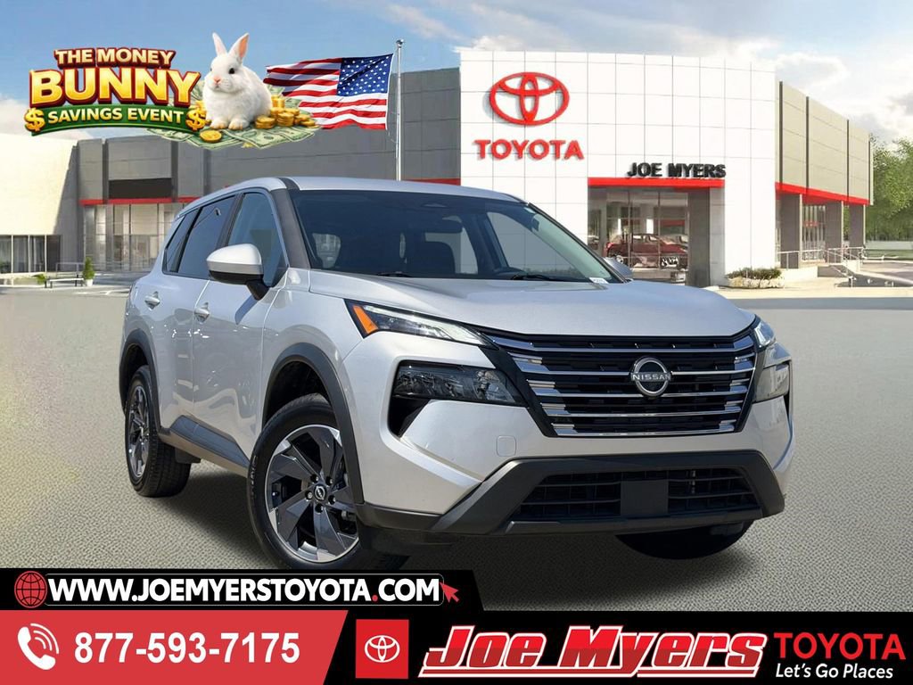 Used 2025 Nissan Rogue SV FWD image 1