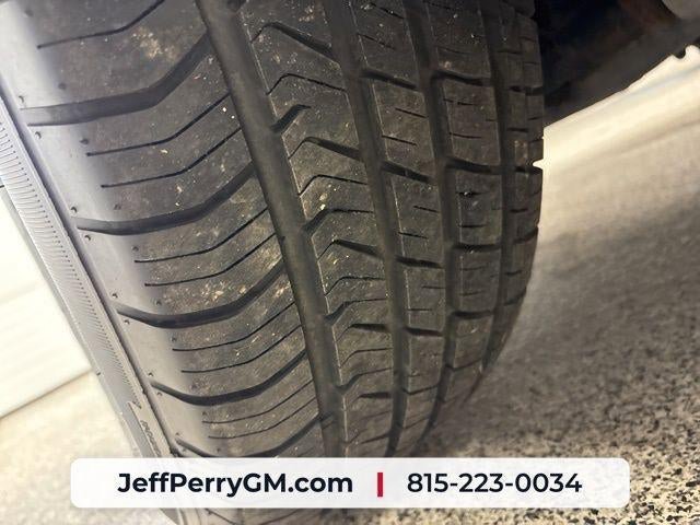 Used 2020 Buick Enclave Essence w/ Sound and Sites Package FWD image 38