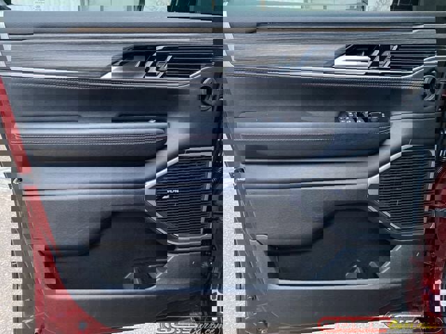 Used 2024 Jeep Wagoneer L Series II w/ Flexible Seating Group image 22