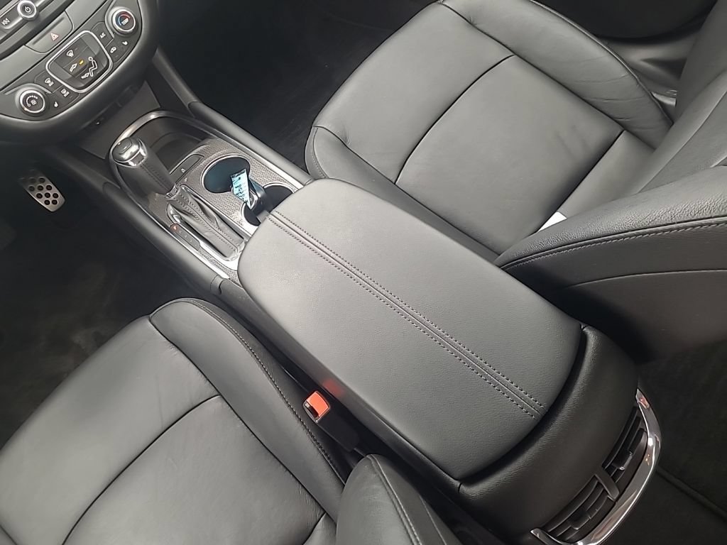 Used 2016 Chevrolet Malibu LT w/ Leather Package FWD image 16