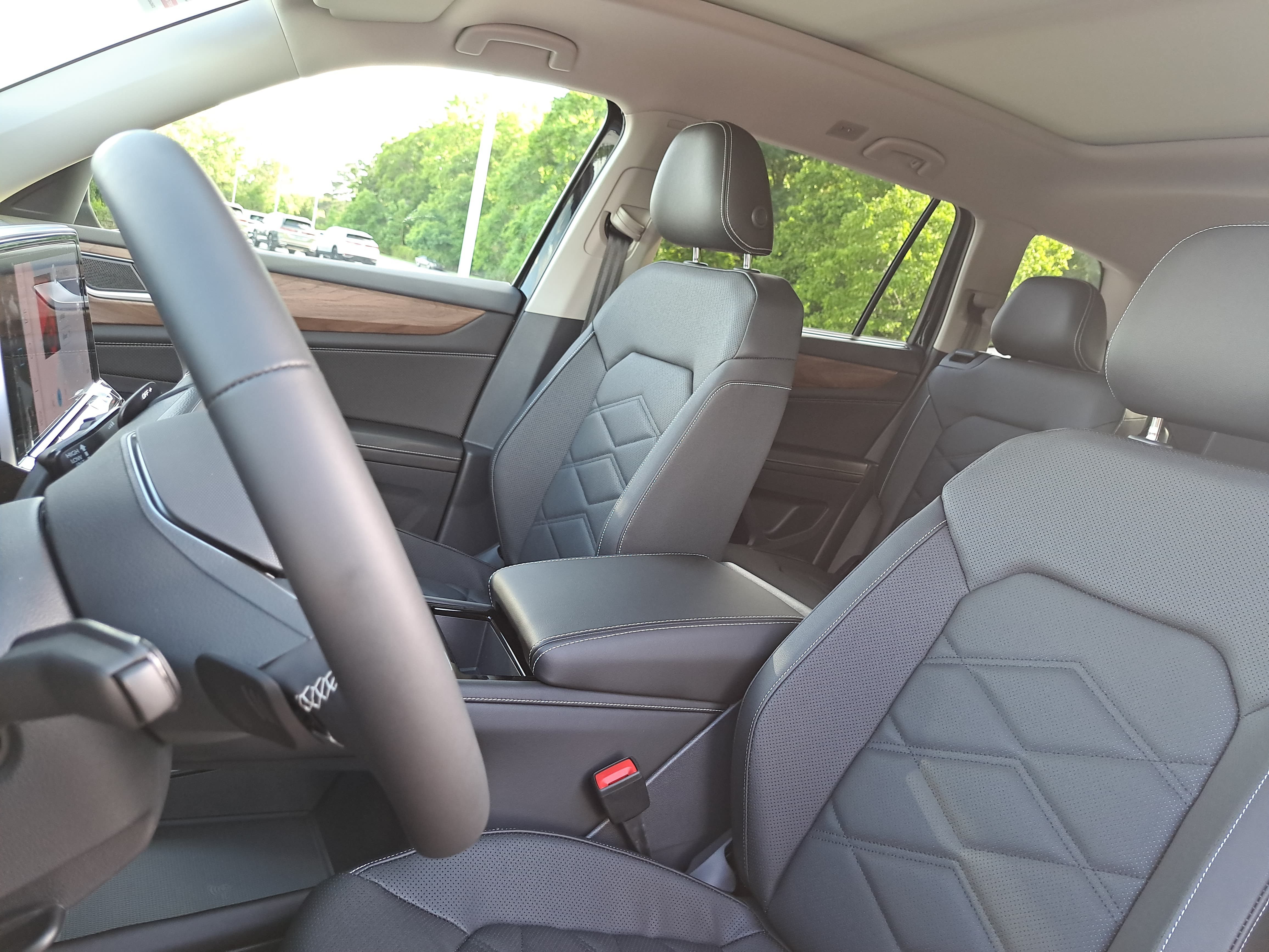 New 2026 Volkswagen Atlas SE FWD image 16