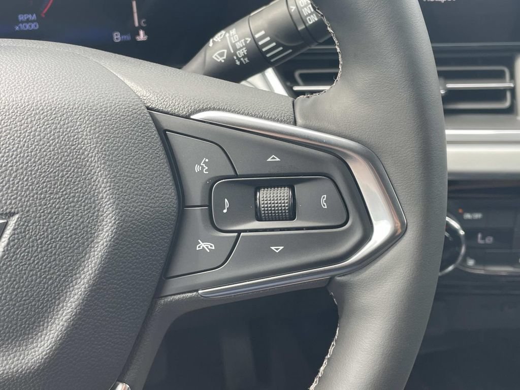New 2026 Chevrolet Trax LT w/ Sunroof Package FWD image 26