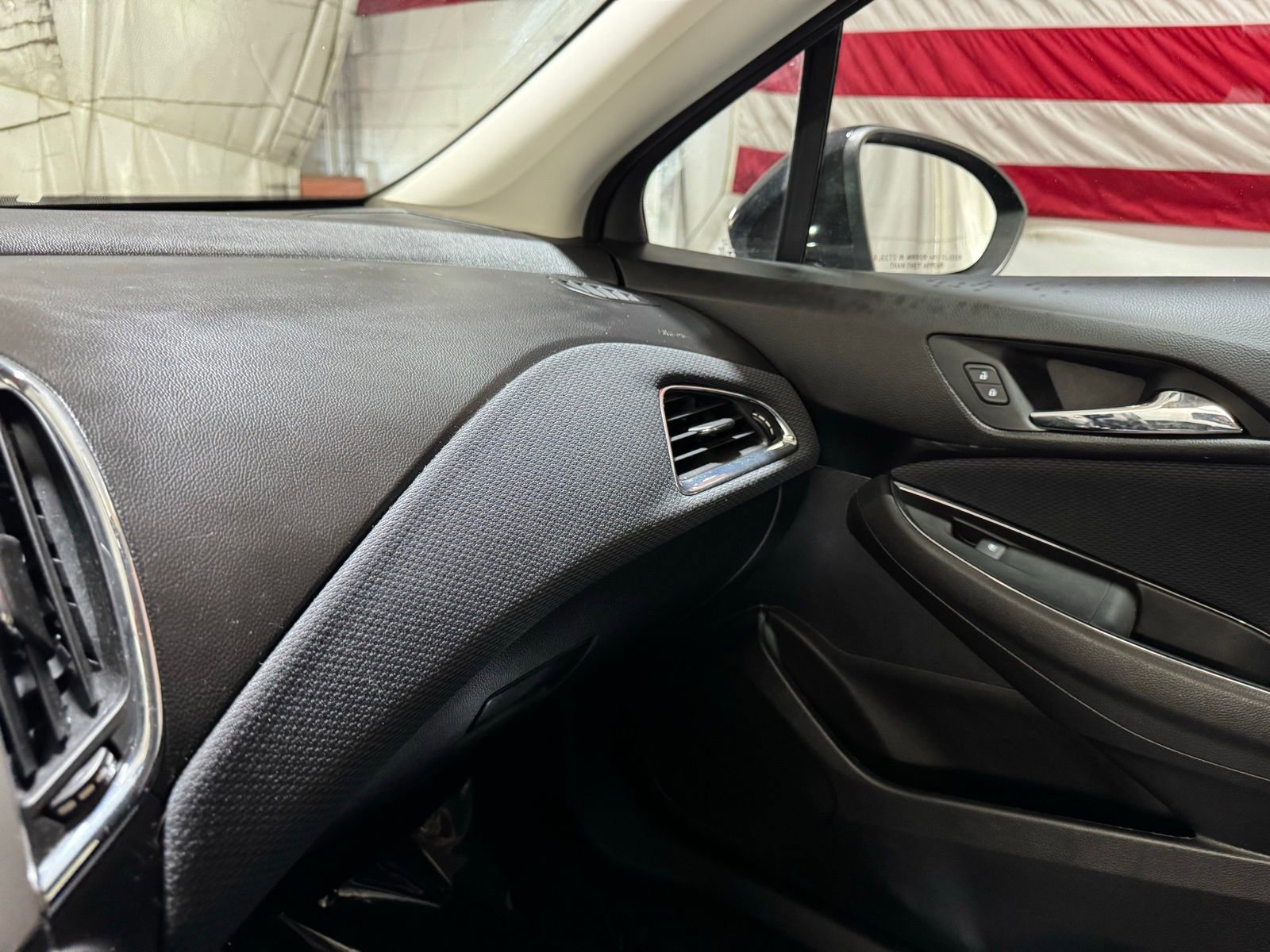 Used 2017 Chevrolet Cruze LS image 26