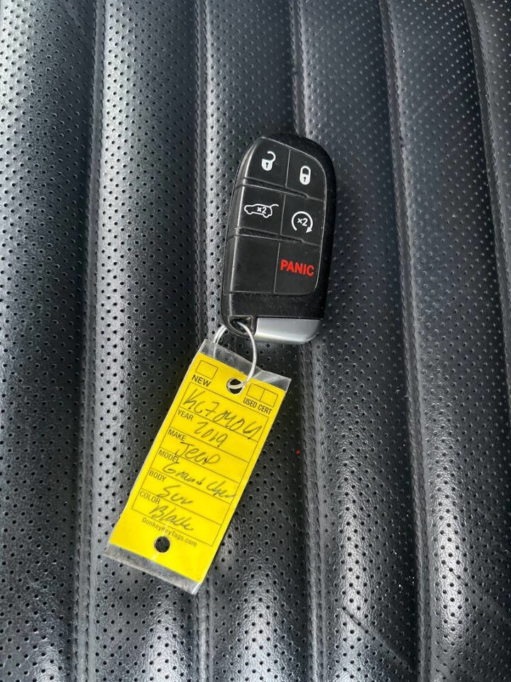 Used 2019 Jeep Grand Cherokee Limited X image 19