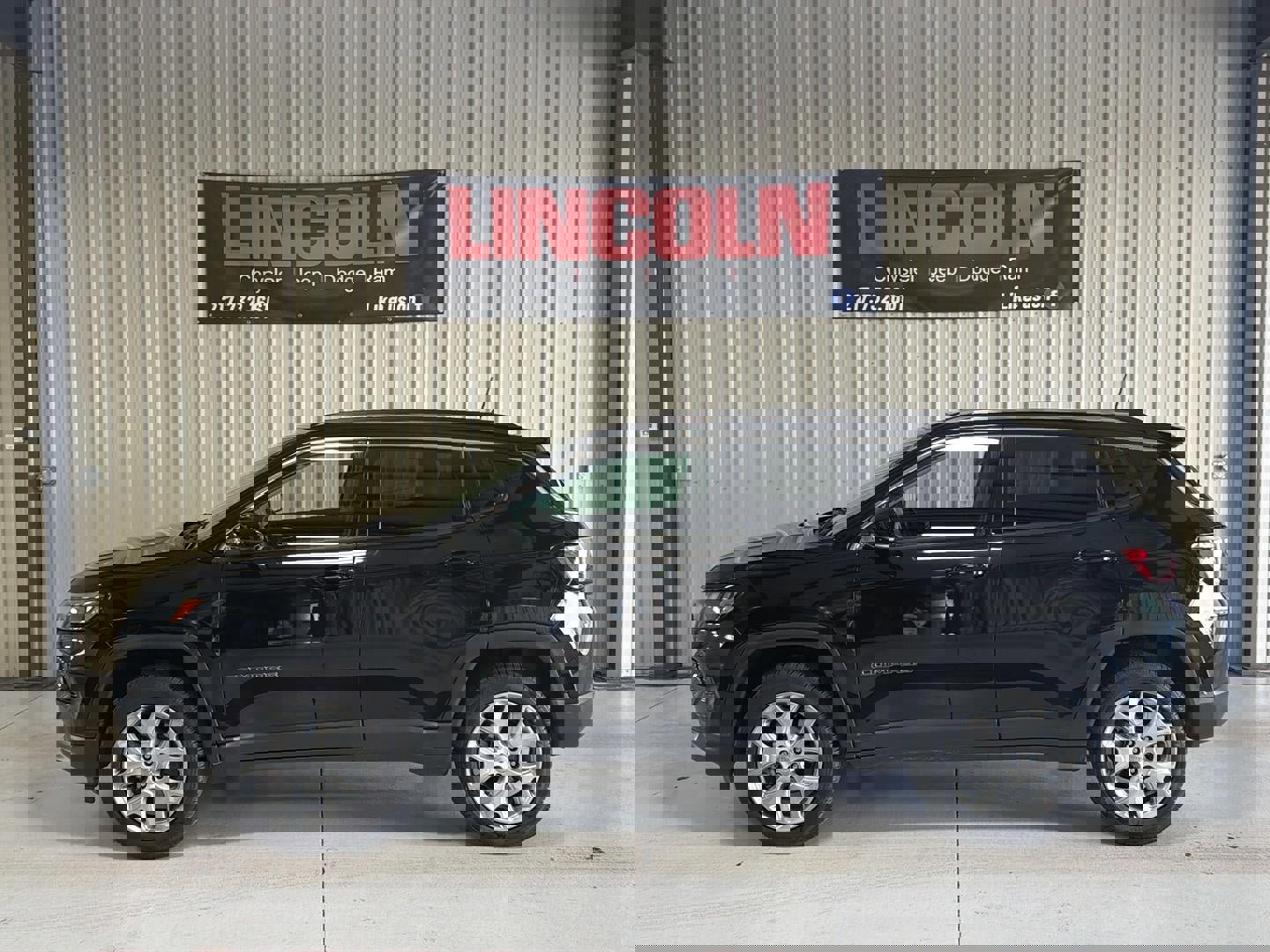 Used 2022 Jeep Compass Limited w/ Sun and Sound Group image 2