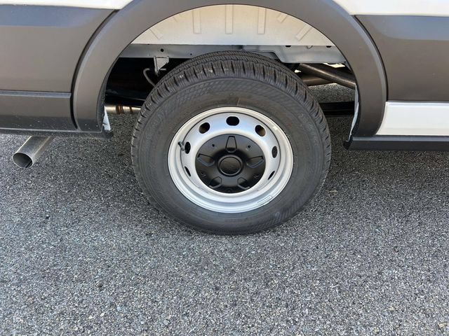 New 2026 Ford Transit 250 148 Medium Roof w/ Load Area Protection Package RWD image 11