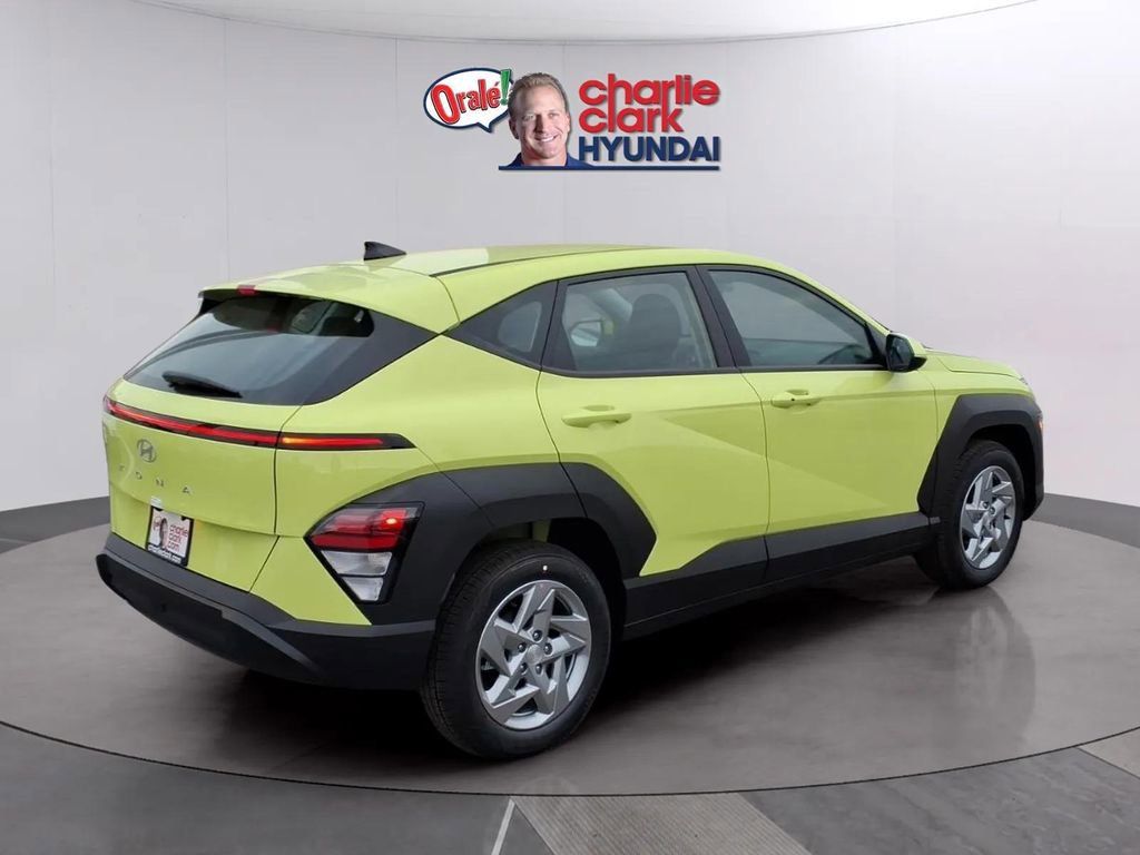 New 2026 Hyundai Kona SE image 5