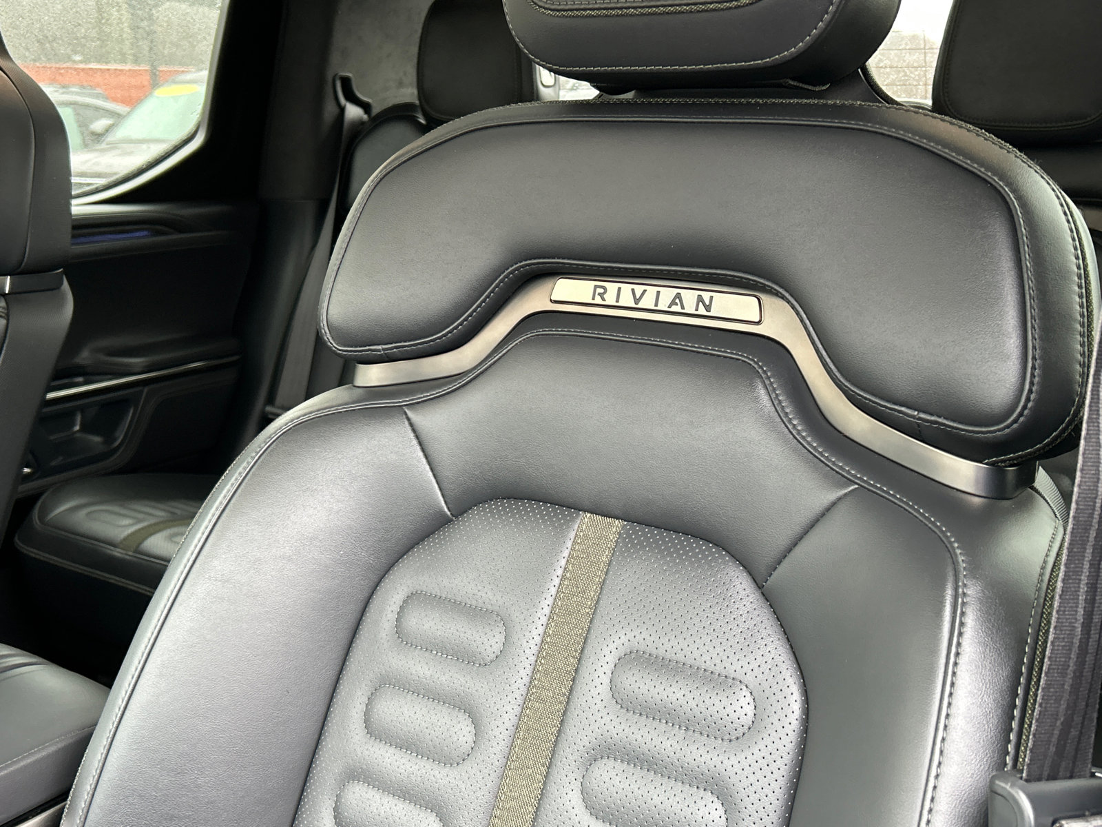 Used 2022 Rivian R1T Adventure AWD/4WD image 19