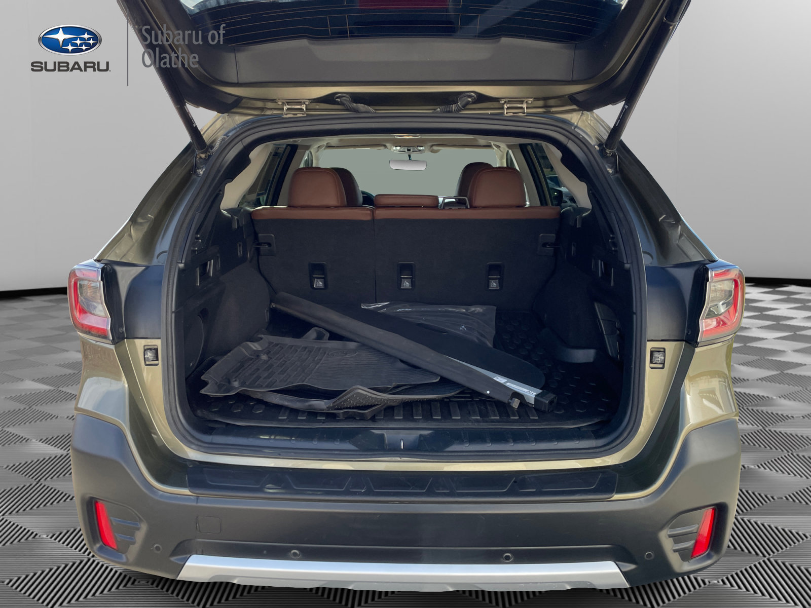 Used 2022 Subaru Outback Touring image 6