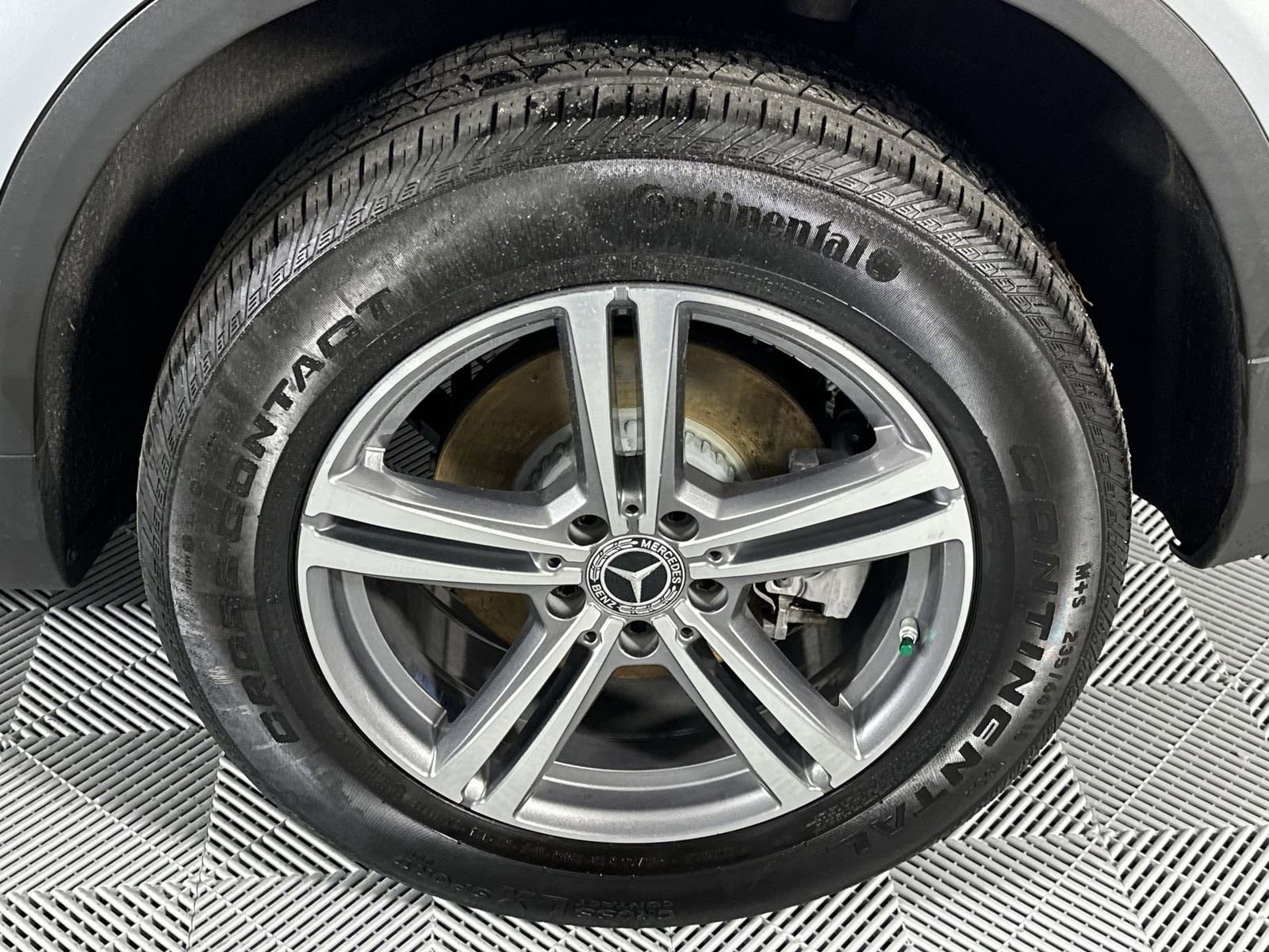Used 2022 Mercedes-Benz GLC 300 4MATIC w/ Premium Package Lite image 10