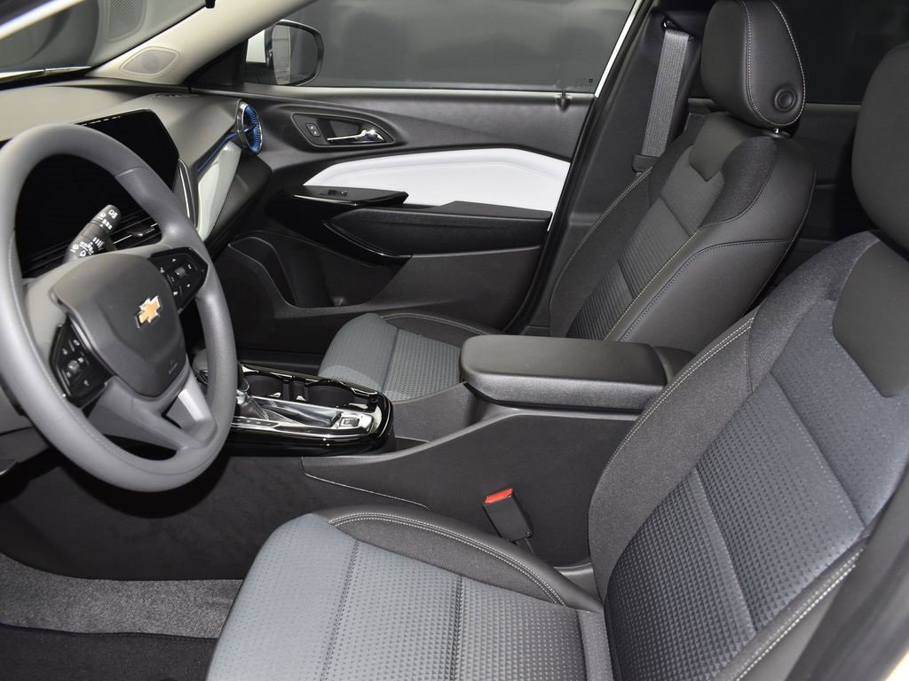 New 2026 Chevrolet Trax LT image 13