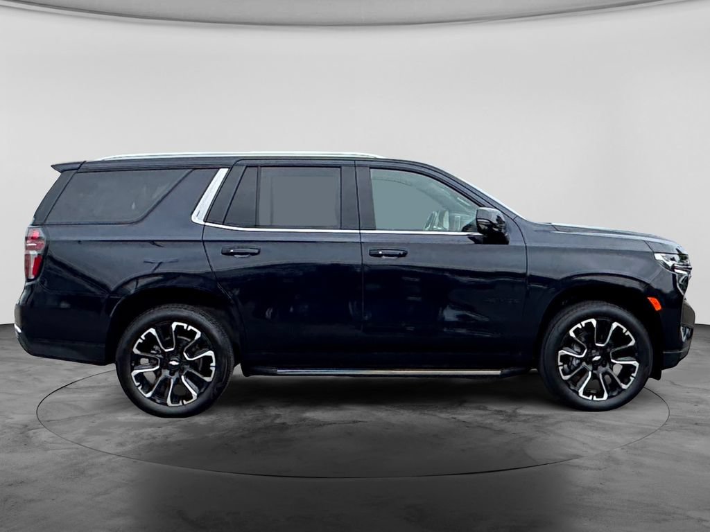 Used 2022 Chevrolet Tahoe LT w/ LT Signature Package AWD/4WD image 10
