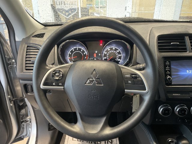 Used 2025 Mitsubishi Outlander Sport ES AWD/4WD image 19