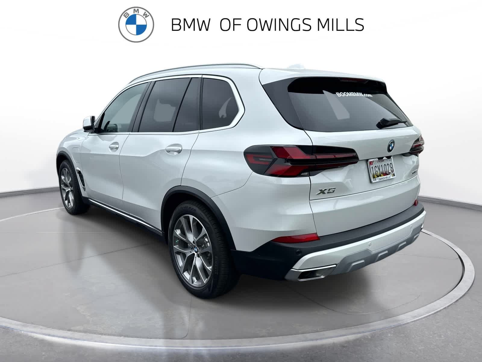 Used 2026 BMW X5 xDrive50e w/ Premium Package AWD/4WD image 2