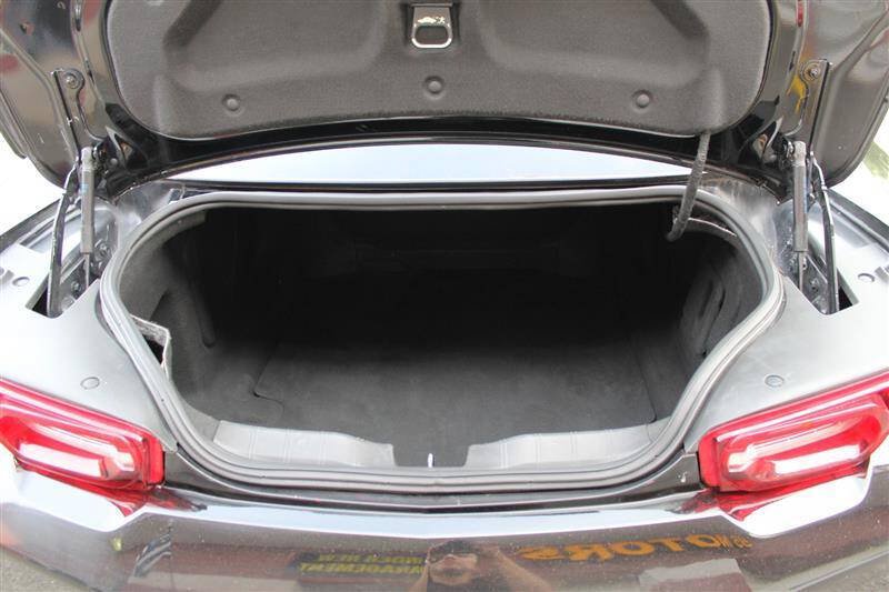 Used 2022 Chevrolet Camaro LT RWD image 21