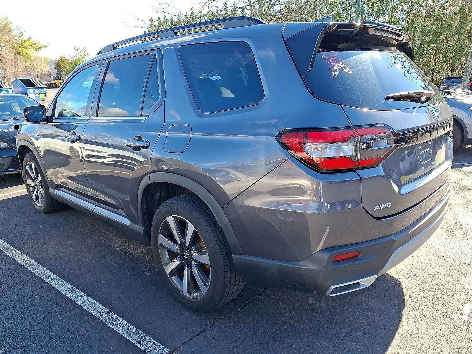 Used 2023 Honda Pilot Touring image 3
