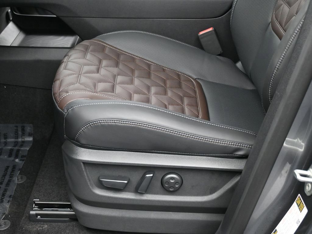 New 2026 Nissan Armada Platinum image 17