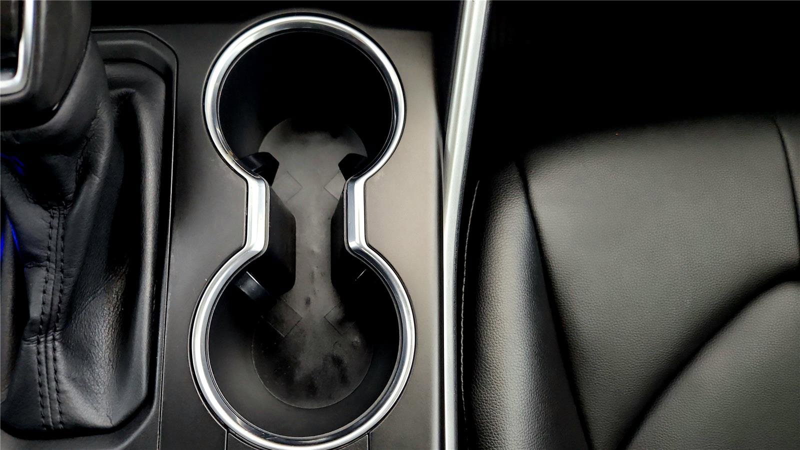 Used 2020 Toyota Highlander XLE image 36