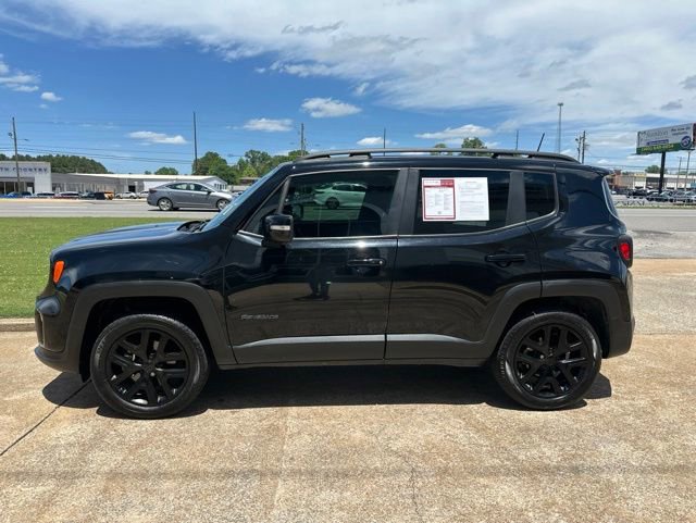 Used 2022 Jeep Renegade Altitude AWD/4WD image 4