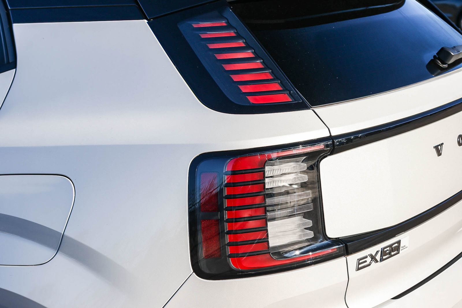 New 2025 Volvo EX30 Plus w/ Protection Package Premier image 11